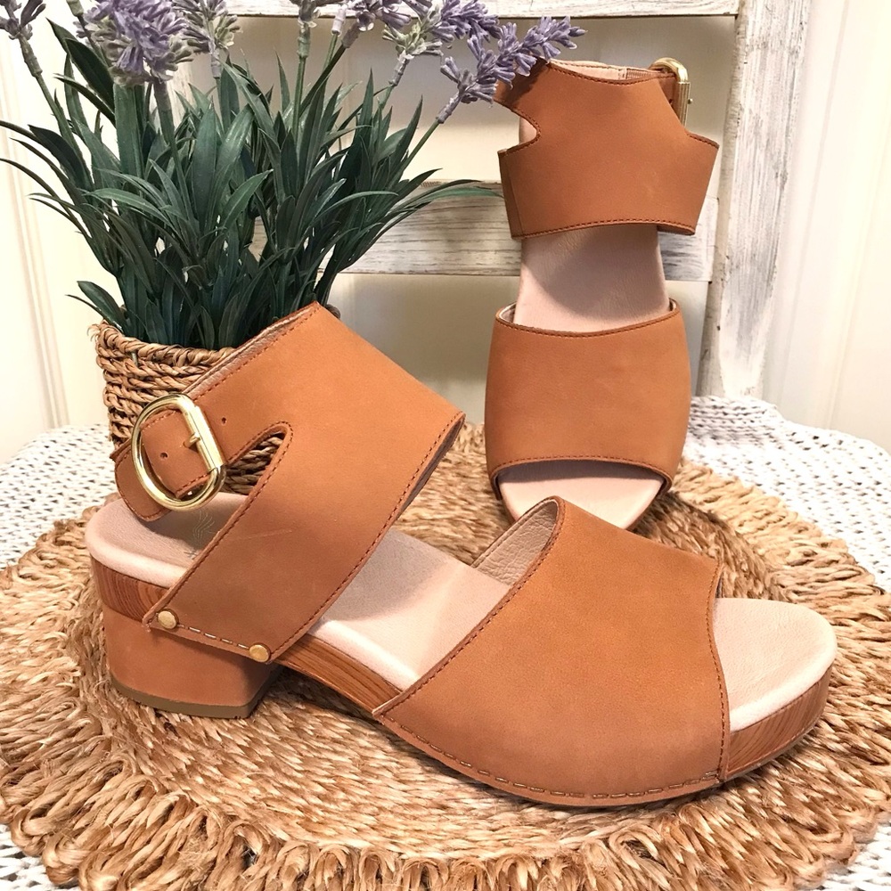 Dansko Minka Leather Sandal 8.5 Camel Nubuck Ankle Strap Wood Boho